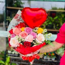 Buquê 12 Rosas Coloridas