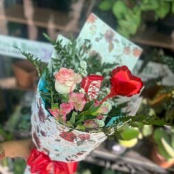 Buquê 1 Rosa com Kit-Kat